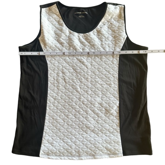 Allison Daley • Tank Top • Size Lg - Picture 7 of 7